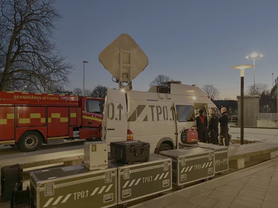 TPO bilen bredvid en brandbil